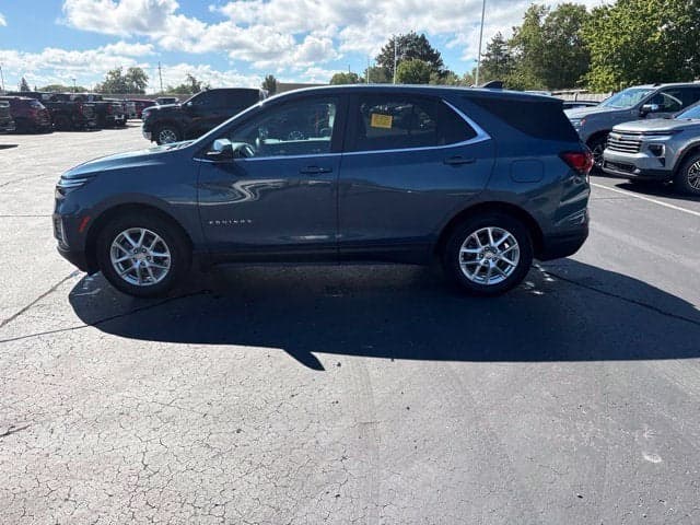 2024 Chevrolet Equinox LT — photo 1 of 5