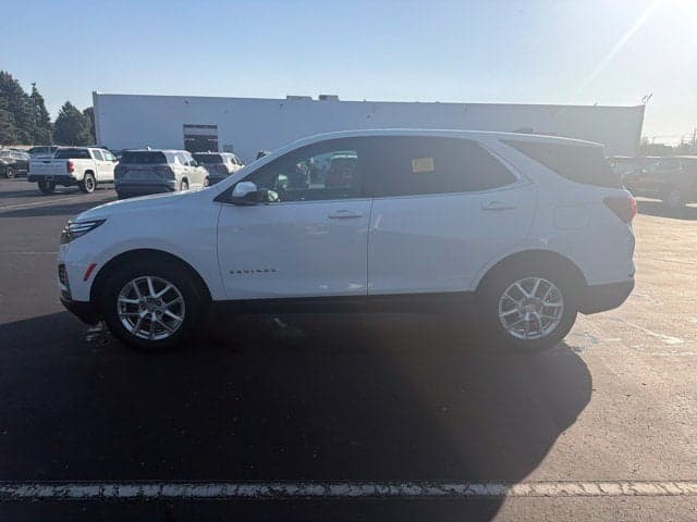 2024 Chevrolet Equinox LT — photo 1 of 5