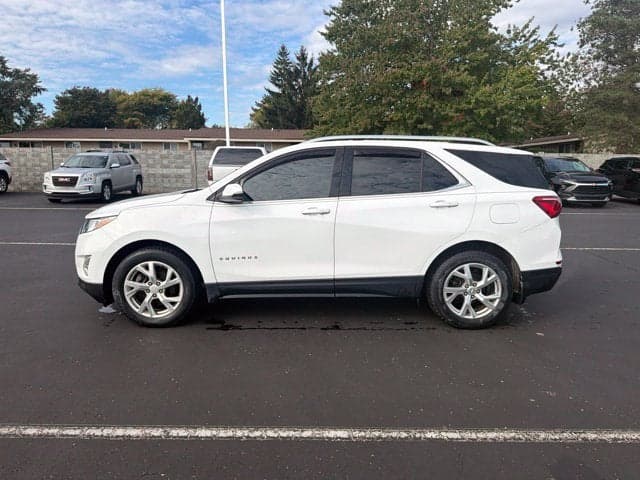 2019 Chevrolet Equinox LT — photo 1 of 5