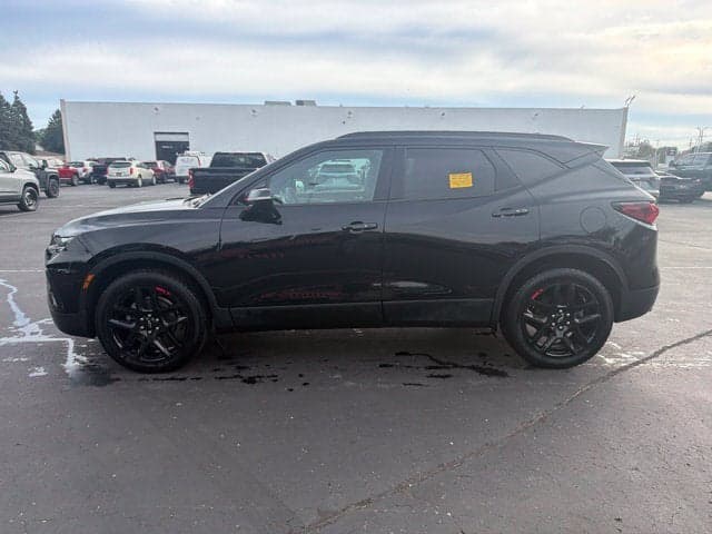 2022 Chevrolet Blazer LT — photo 1 of 5