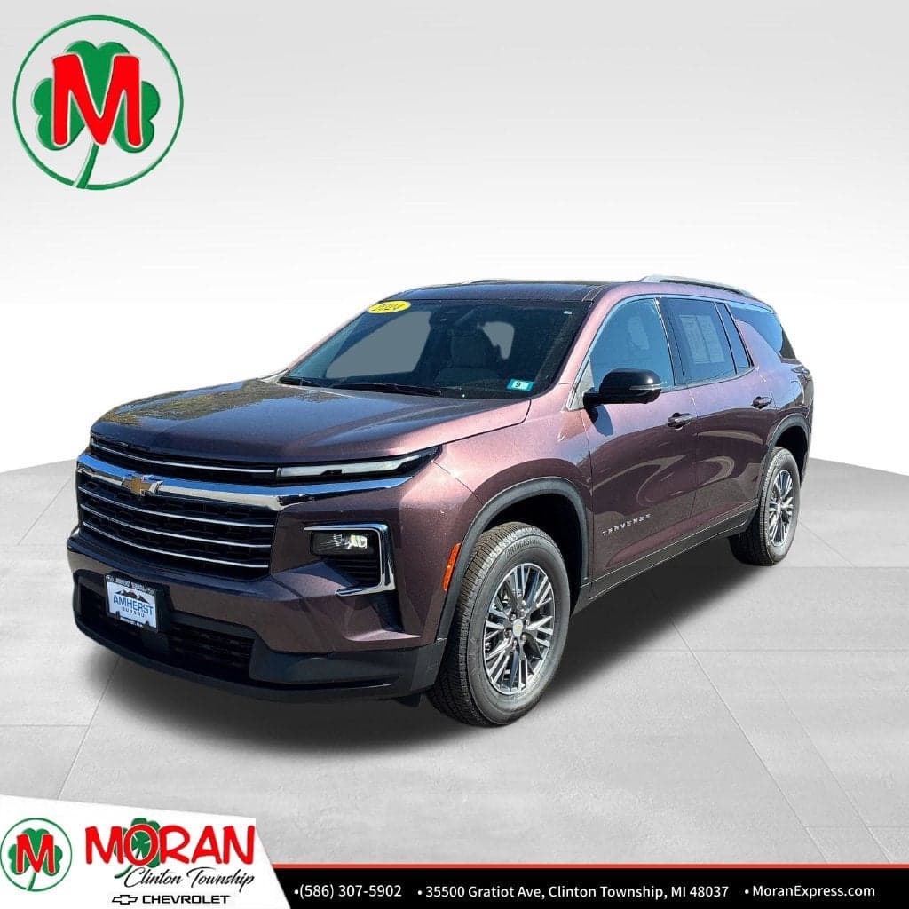 2024 Chevrolet Traverse FWD LT — photo 1 of 5