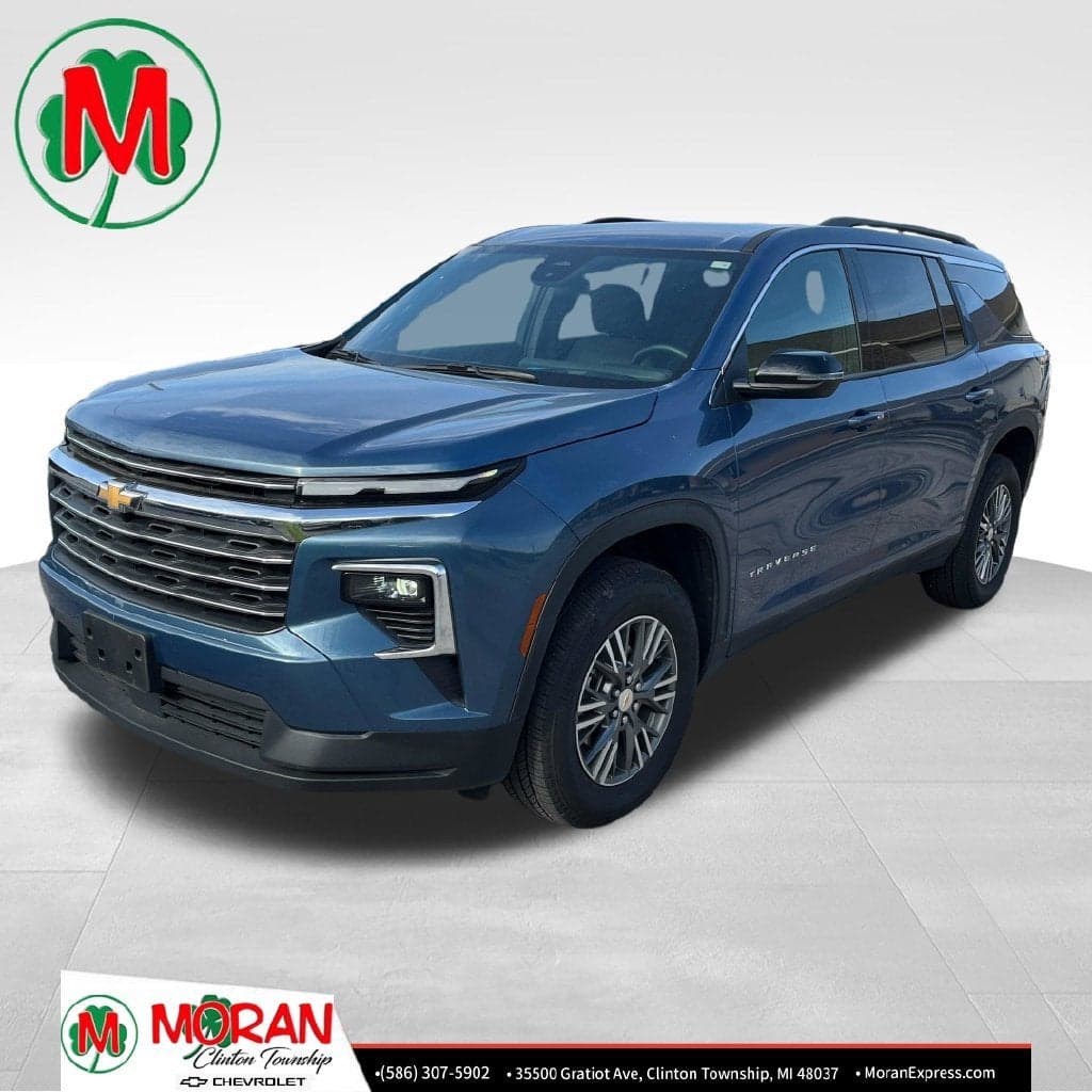 2025 Chevrolet Traverse AWD LT — photo 1 of 5