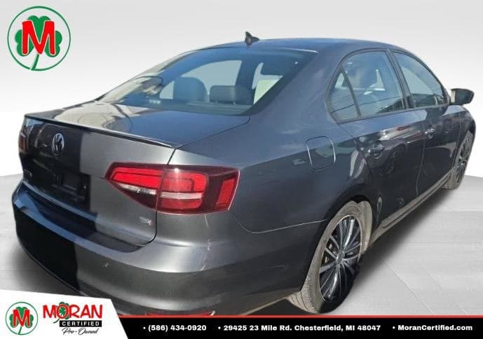 2016 Volkswagen Jetta Sedan 1.8T Sport — photo 1 of 5