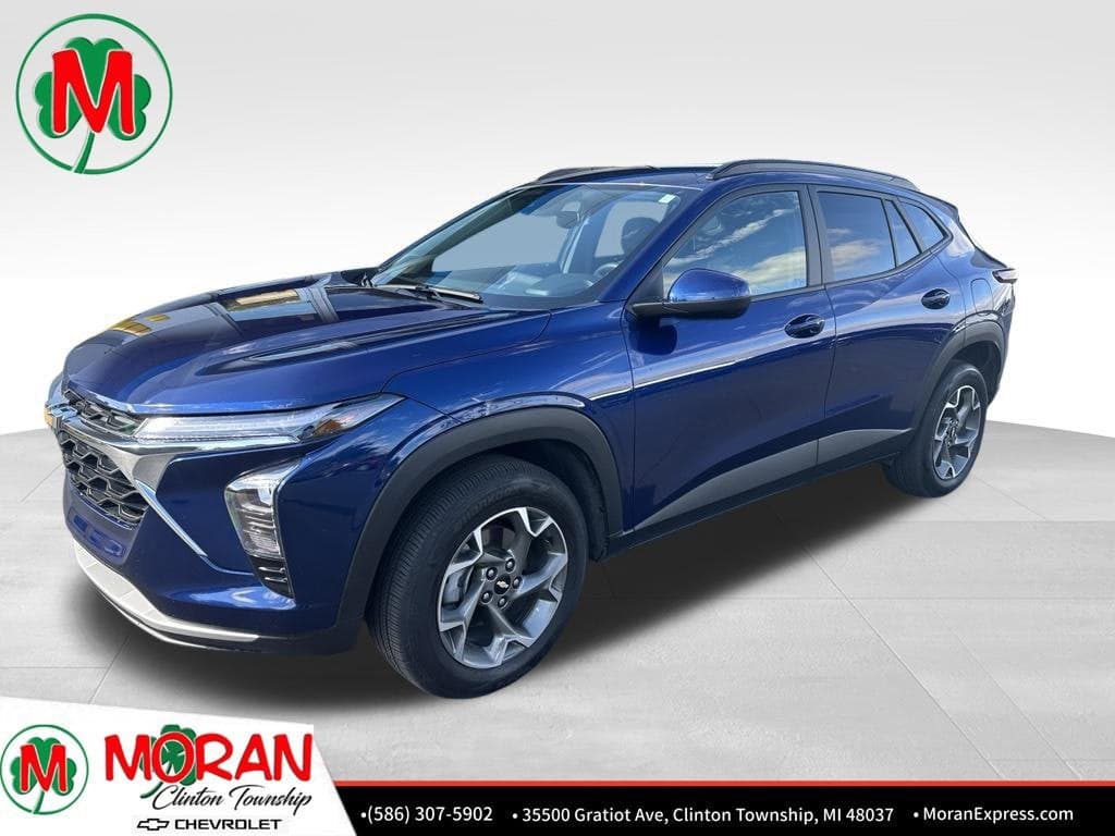 2024 Chevrolet Trax LT — photo 1 of 5