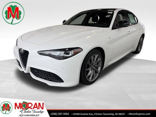 2024 Alfa Romeo Giulia Ti — photo 1 of 5