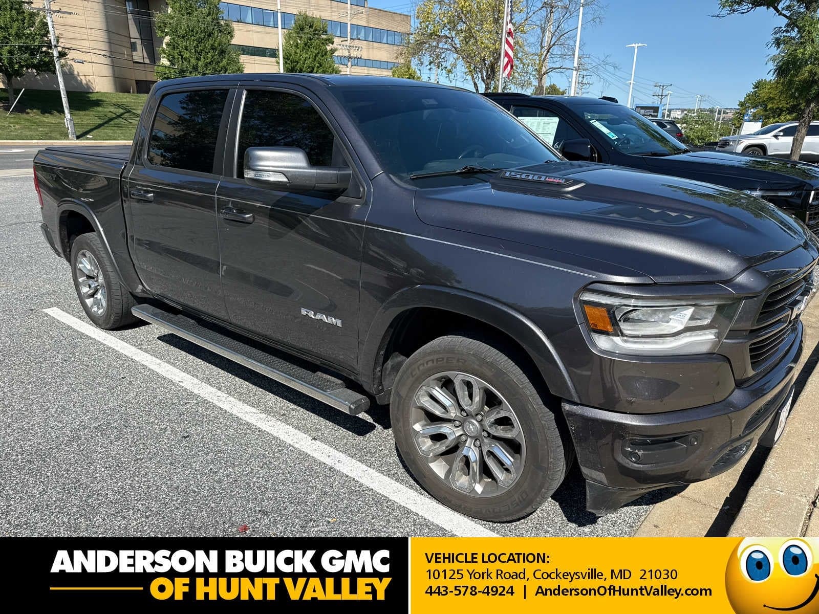 2020 RAM 1500 Laramie — photo 1 of 3