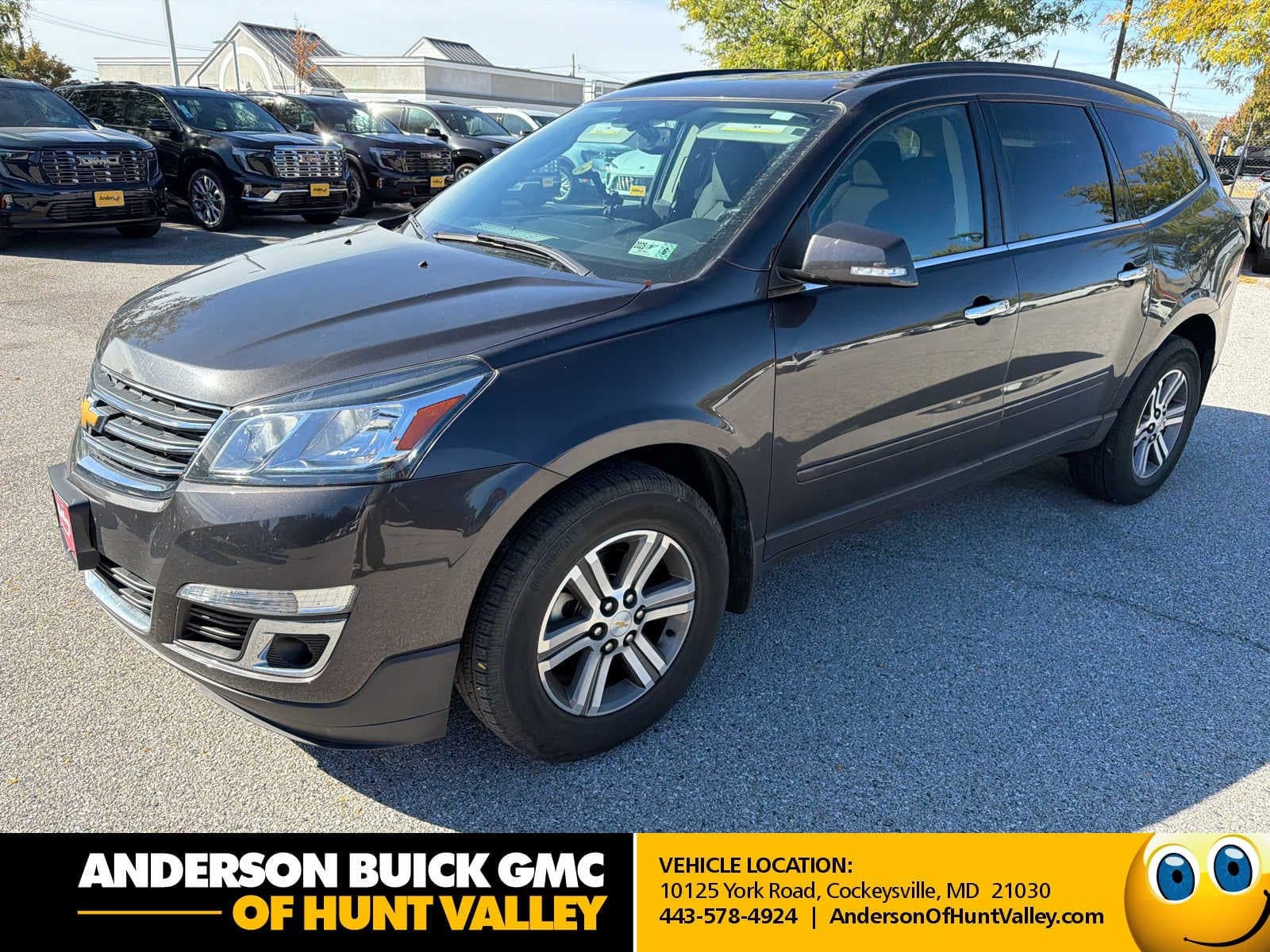 2017 Chevrolet Traverse LT — photo 1 of 5