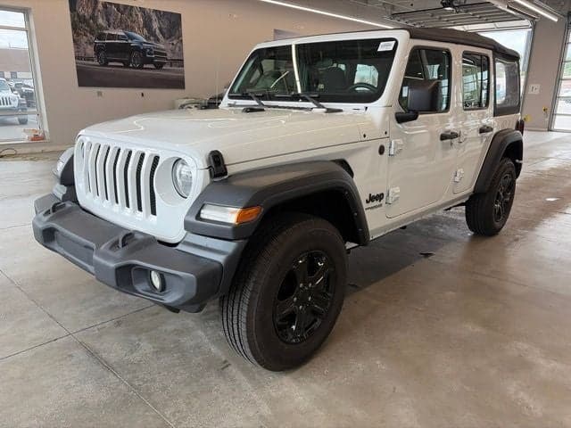 2022 Jeep Wrangler Base — photo 1 of 5