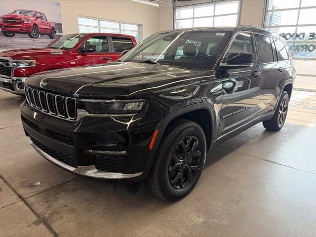 2021 Jeep Grand Cherokee L Limited — photo 1 of 5