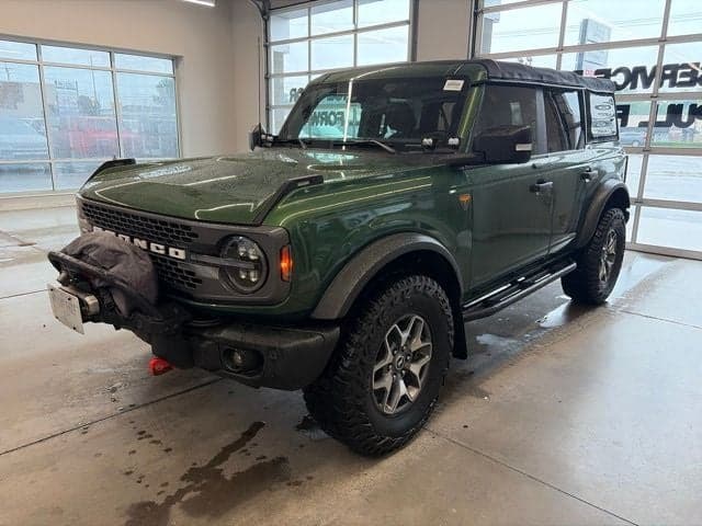2022 Ford Bronco Badlands — photo 1 of 5