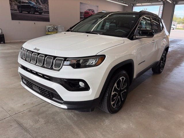 2022 Jeep Compass Limited — photo 1 of 5