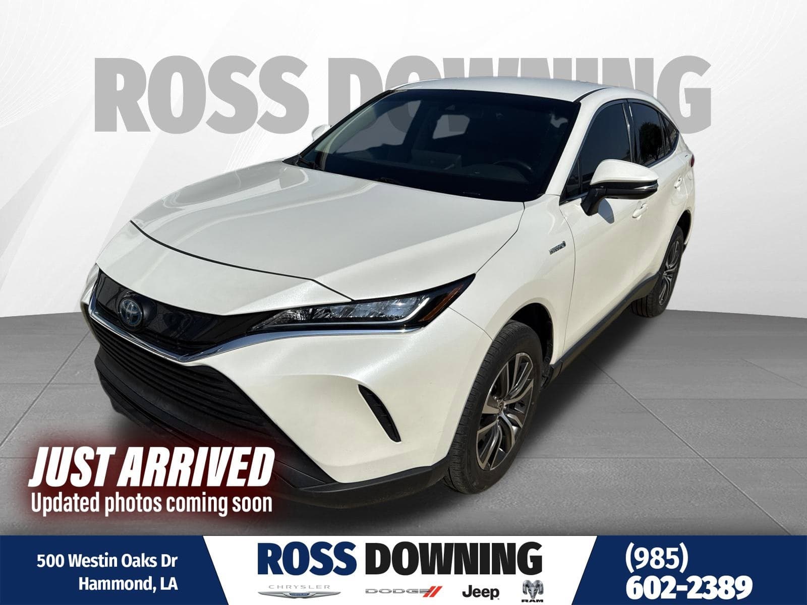 2021 Toyota Venza LE — photo 1 of 3