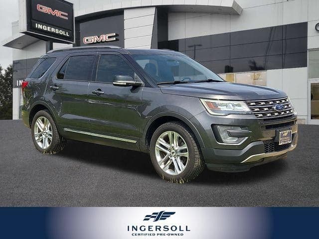 2017 Ford Explorer XLT — photo 1 of 33