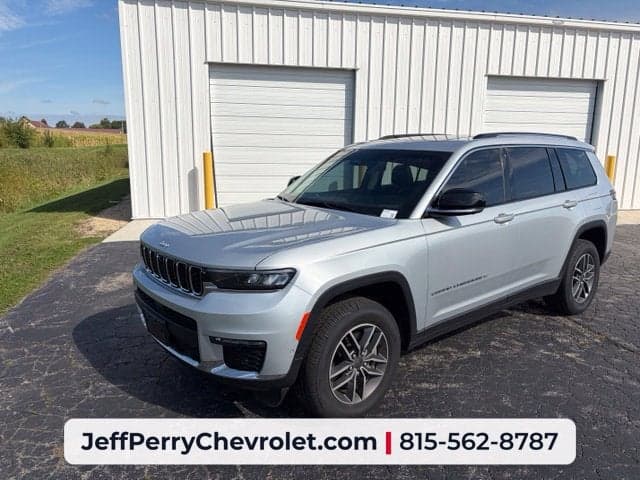 2023 Jeep Grand Cherokee L Limited — photo 1 of 12