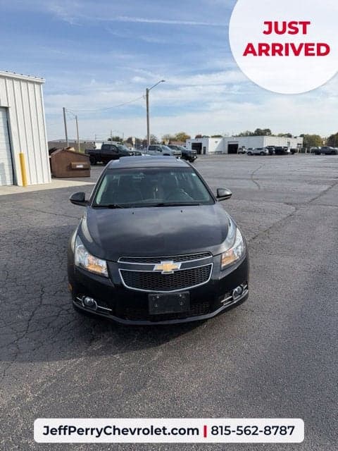 2011 Chevrolet Cruze LTZ — photo 1 of 5