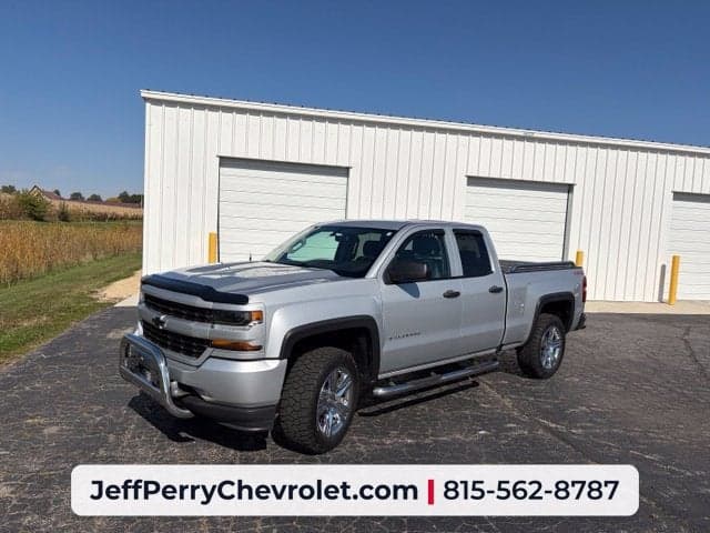 2016 Chevrolet Silverado 1500 Custom — photo 1 of 5