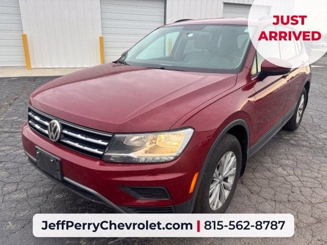 2019 Volkswagen Tiguan S — photo 1 of 5