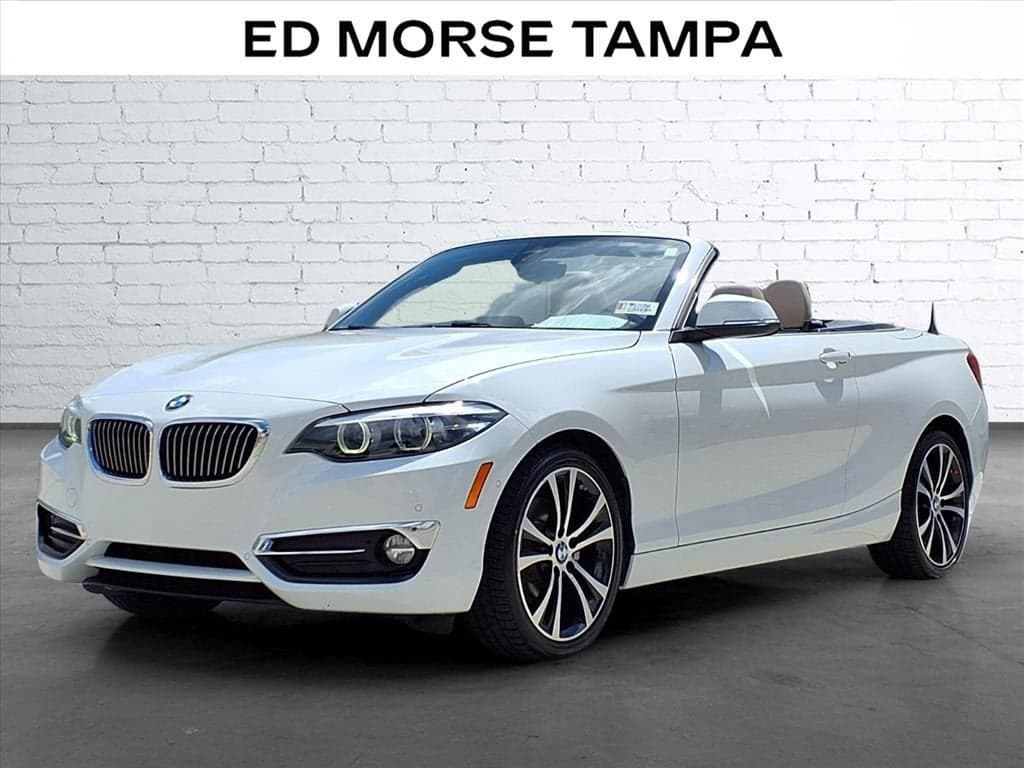 2020 BMW 2 Series 230i — photo 1 of 28