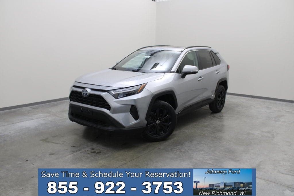 2022 Toyota RAV4 Hybrid SE — photo 1 of 5