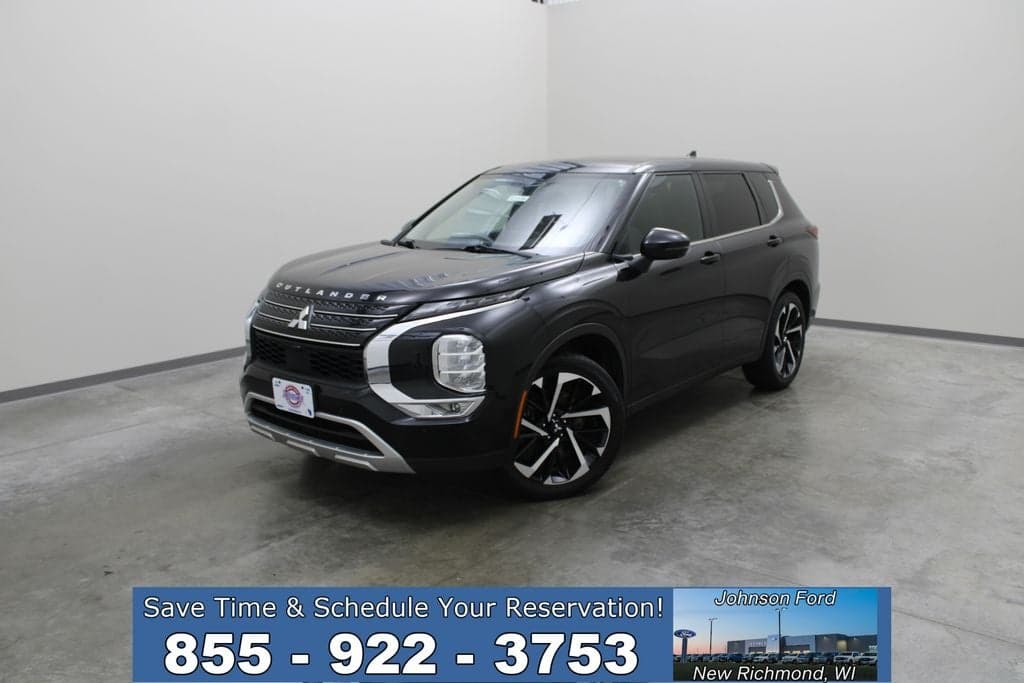 2022 Mitsubishi Outlander SE — photo 1 of 30