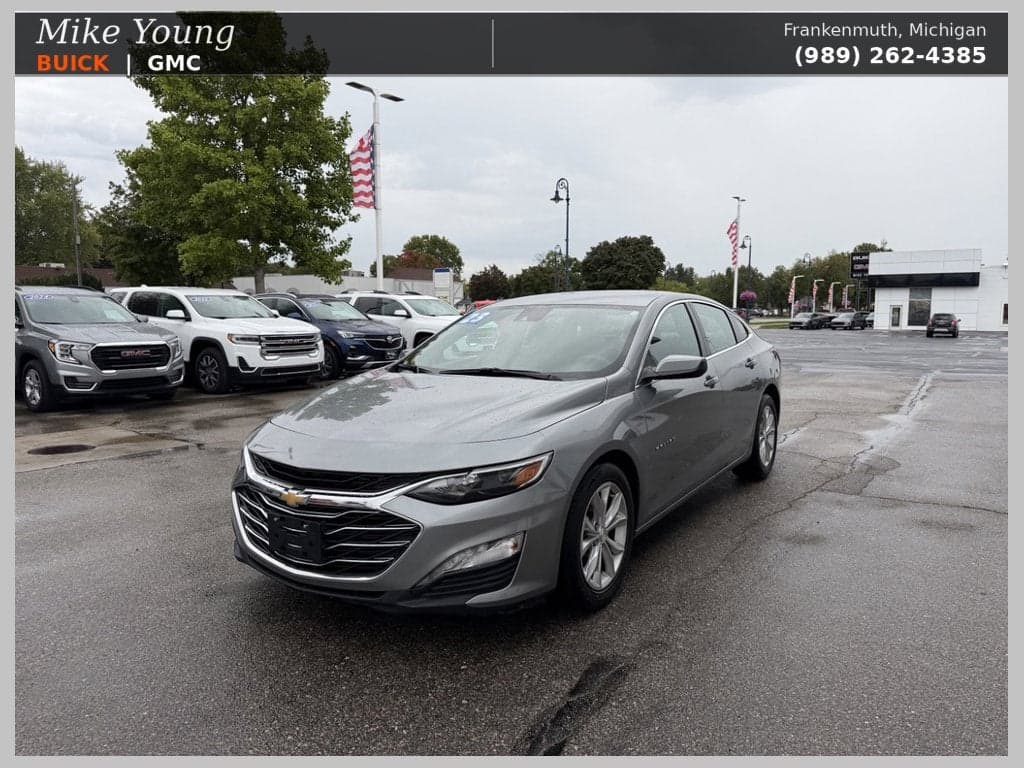 2023 Chevrolet Malibu LT — photo 1 of 44