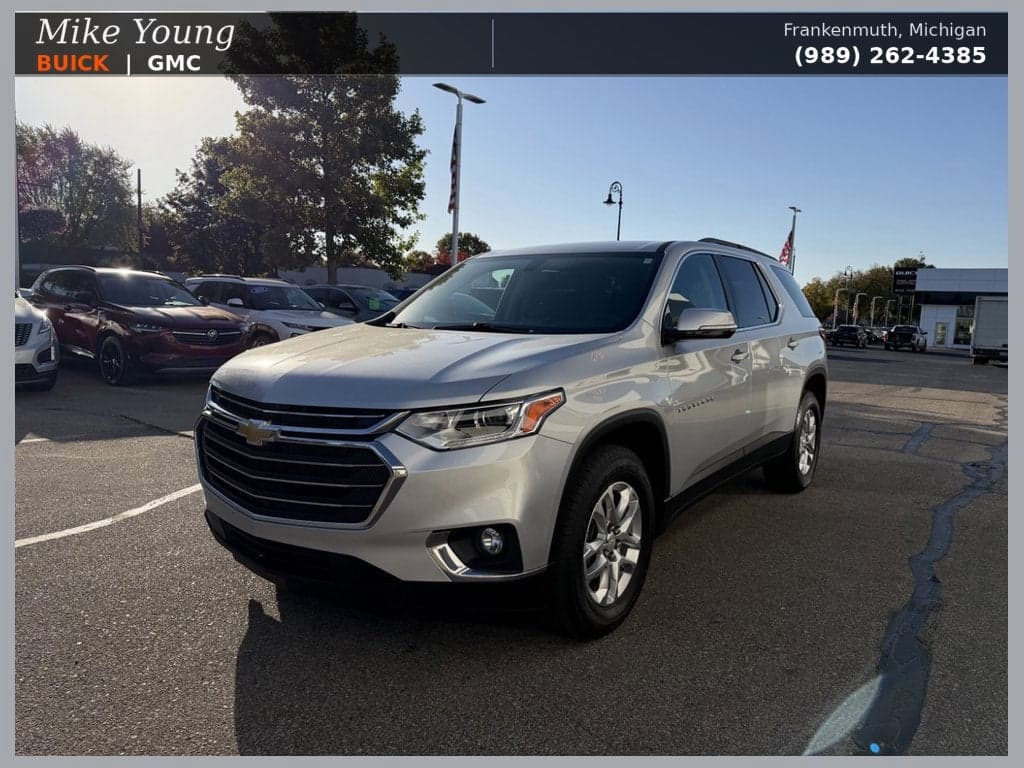 2020 Chevrolet Traverse LT Cloth — photo 1 of 5