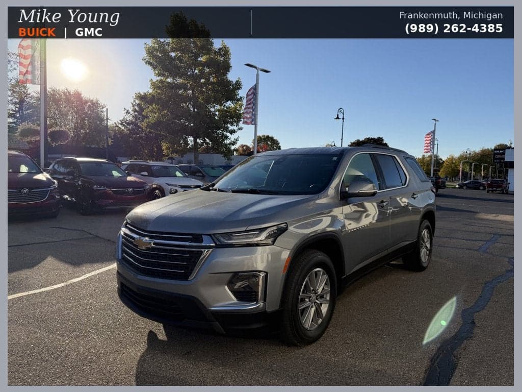 2023 Chevrolet Traverse LT Leather — photo 1 of 5