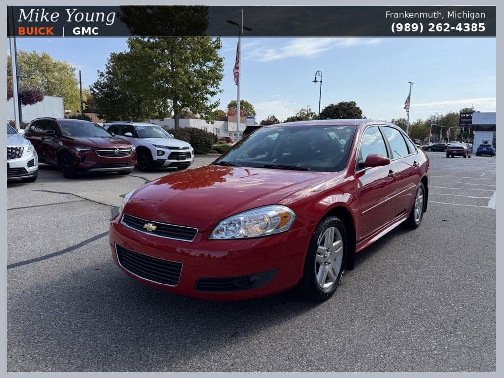 2011 Chevrolet Impala LT Retail — photo 1 of 28