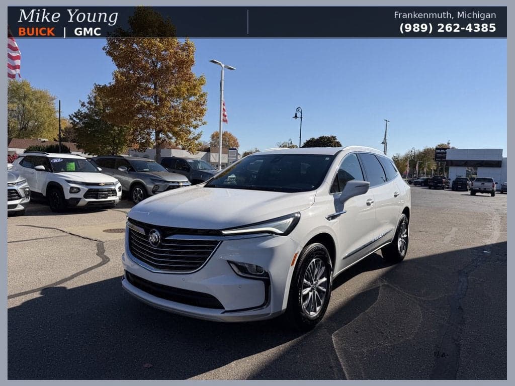 2024 Buick Enclave Essence — photo 1 of 5