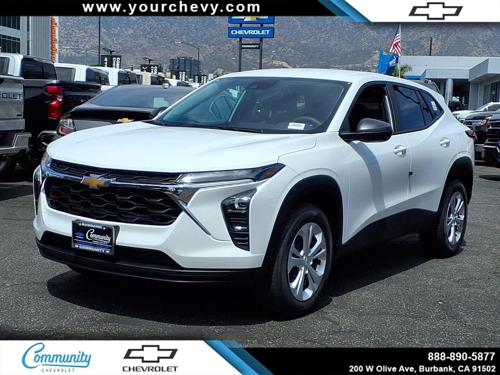 2026 Chevrolet Trax LS — photo 1 of 30