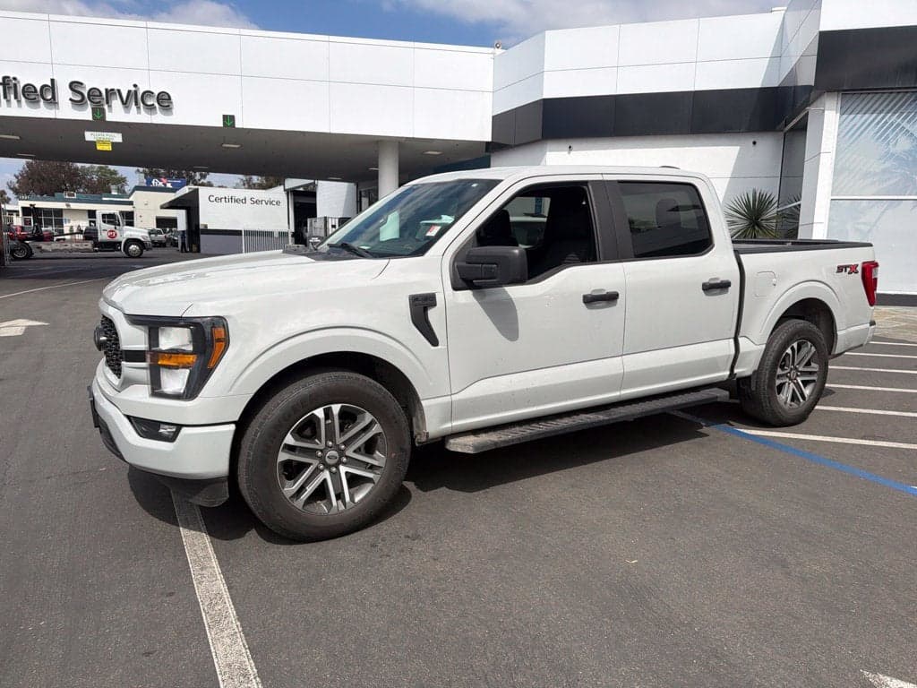 2023 Ford F-150 XL — photo 1 of 17