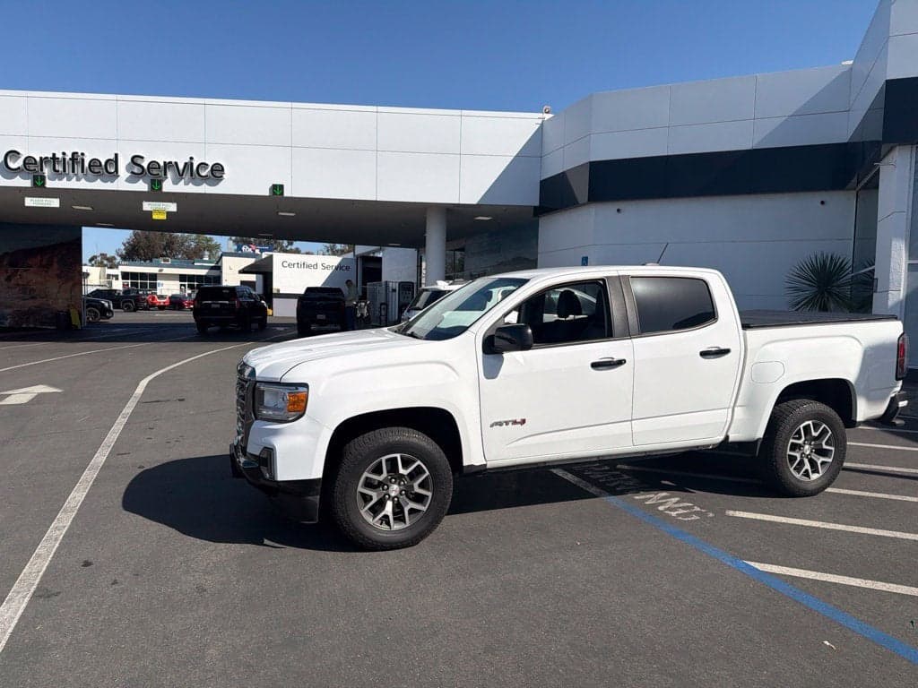 2021 GMC Canyon 4WD AT4 w/Cloth — photo 1 of 5