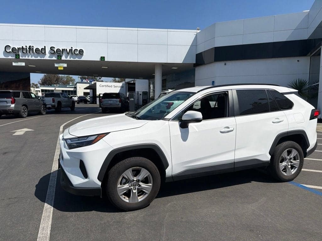 2025 Toyota RAV4 XLE — photo 1 of 23