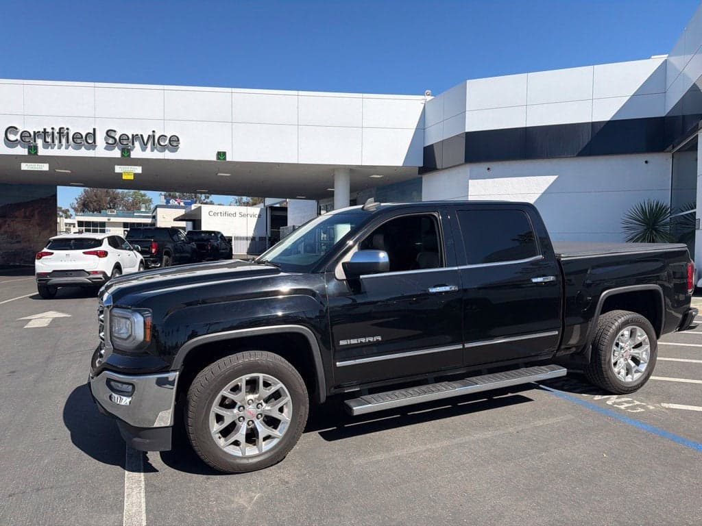 2017 GMC Sierra 1500 SLT — photo 1 of 5