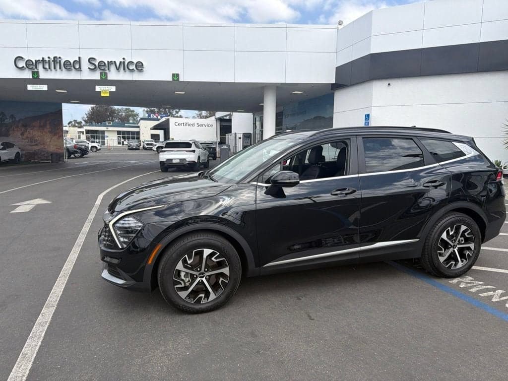 2025 Kia Sportage EX — photo 1 of 25