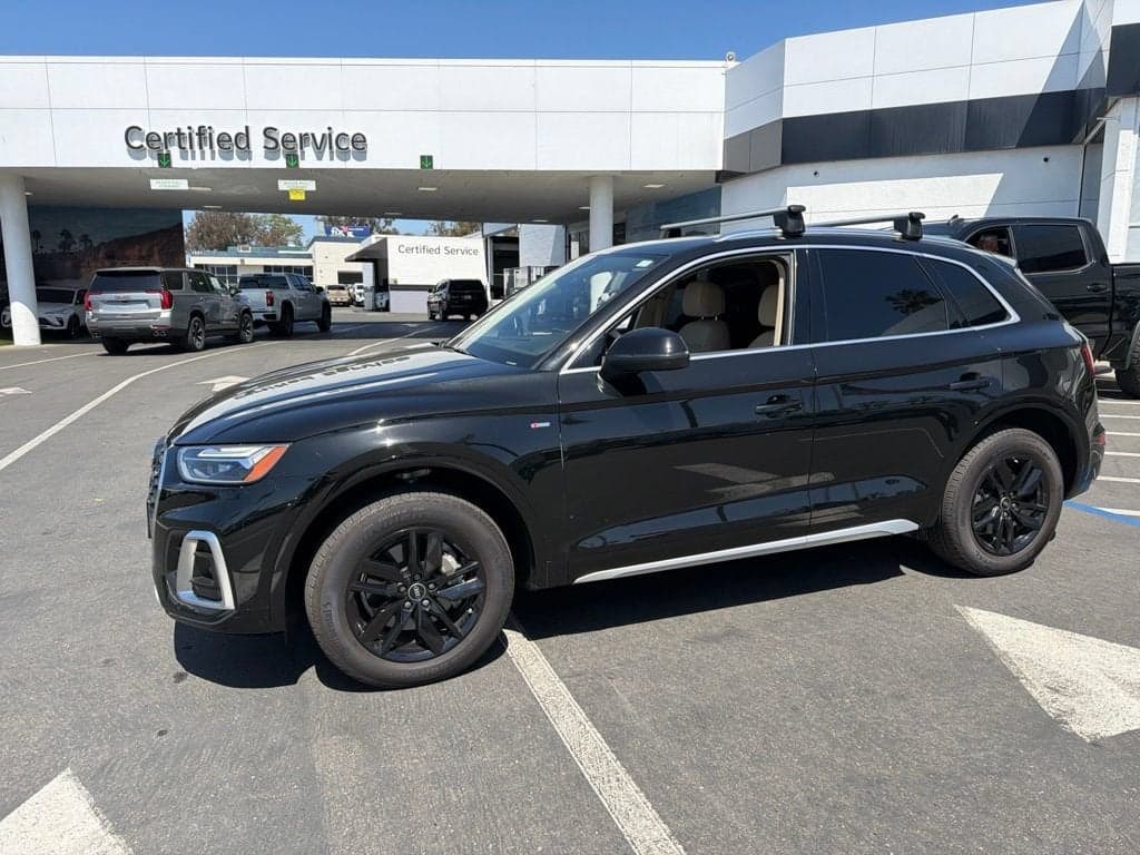2022 Audi Q5 S line Premium — photo 1 of 25