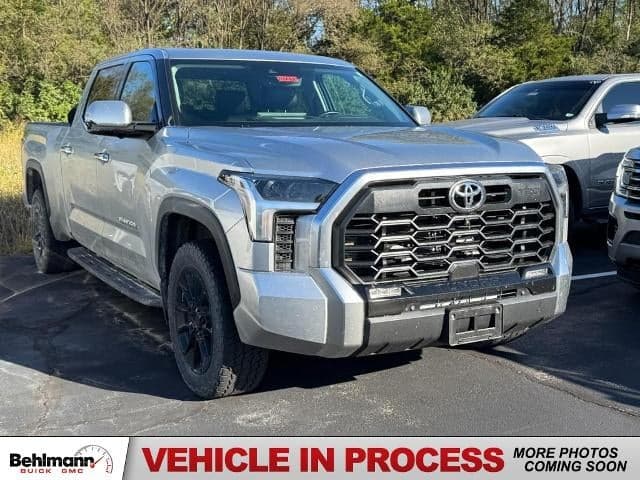 2022 Toyota Tundra 4WD Base — photo 1 of 2