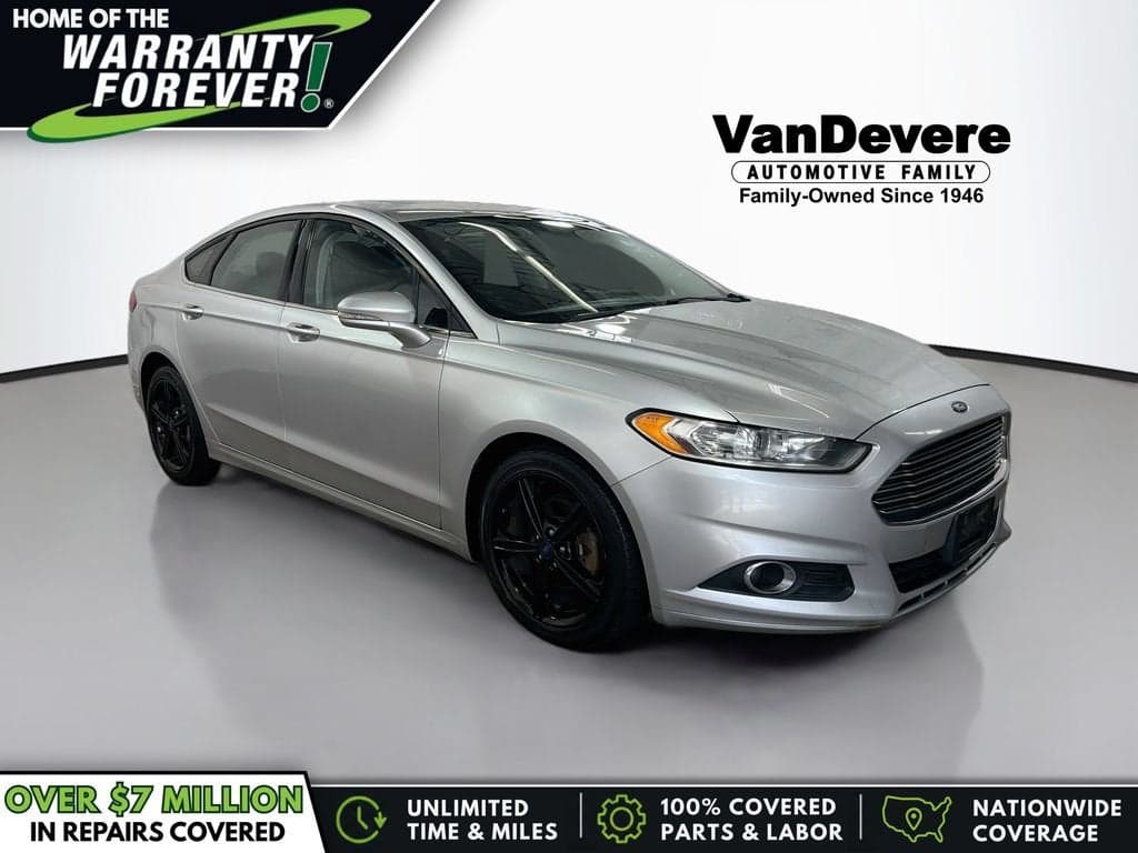 2016 Ford Fusion SE — photo 1 of 12