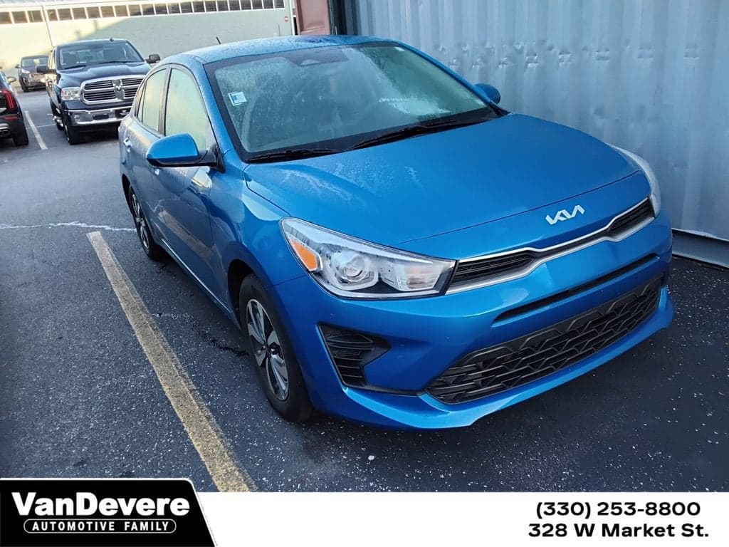 2023 Kia Rio S — photo 1 of 12