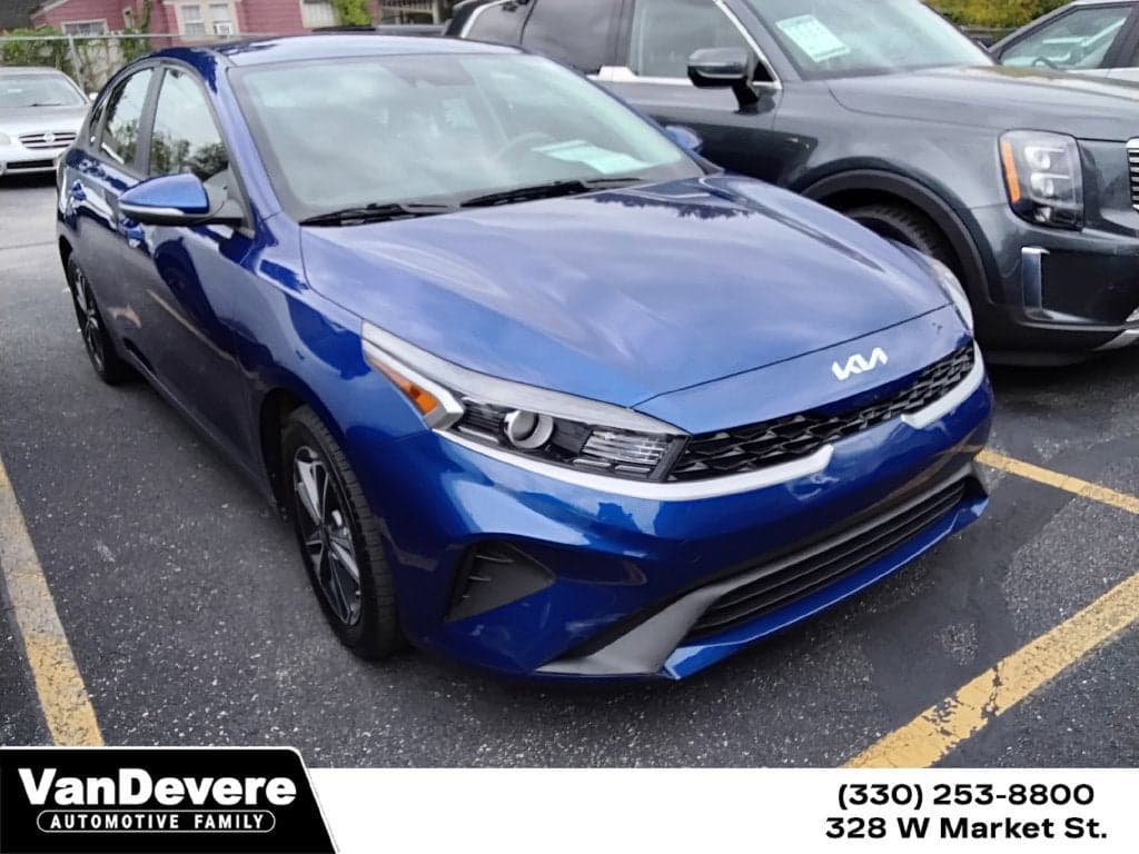 2023 Kia Forte LXS — photo 1 of 12