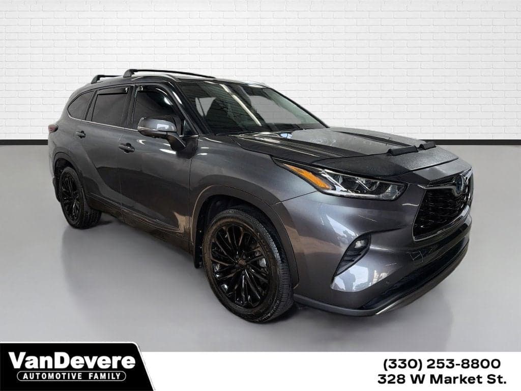 2024 Toyota Highlander Hybrid Platinum — photo 1 of 5