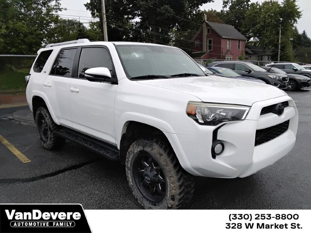 2015 Toyota 4Runner Limited — photo 1 of 12