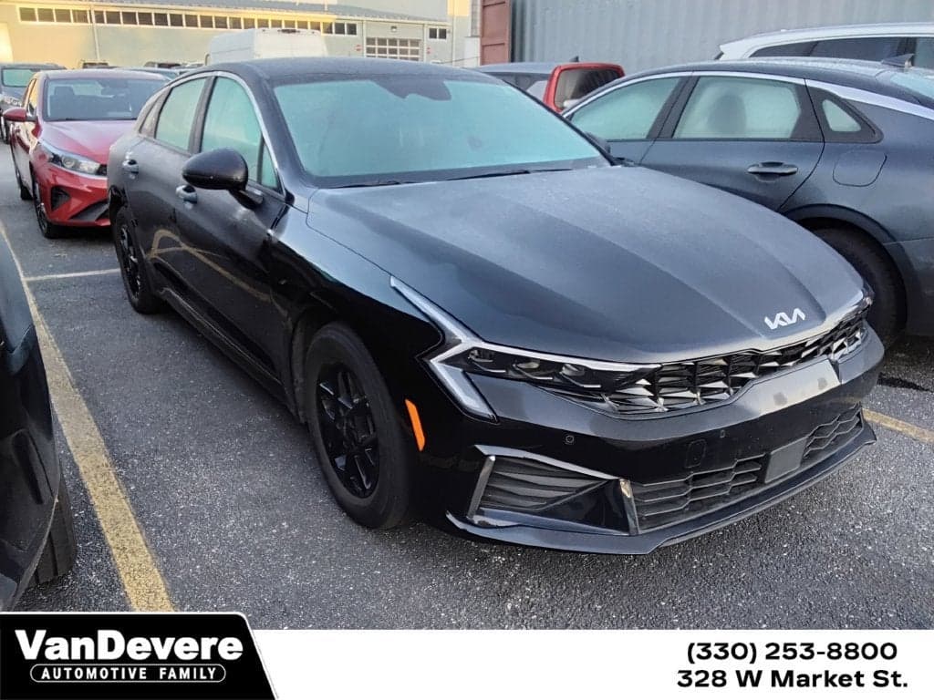 2025 Kia K5 LXS — photo 1 of 5