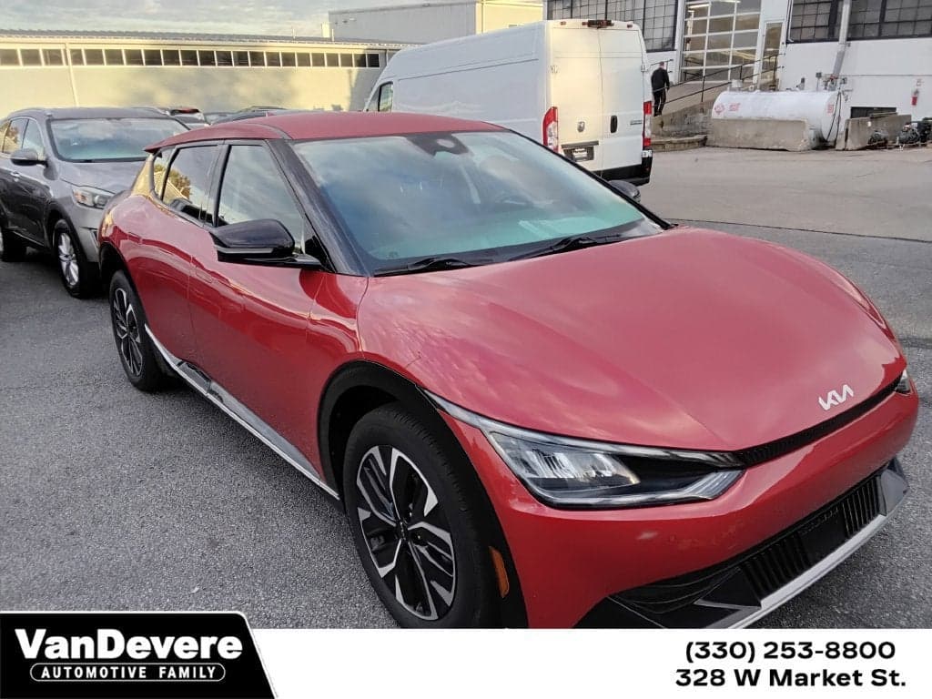 2022 Kia EV6 Wind — photo 1 of 5