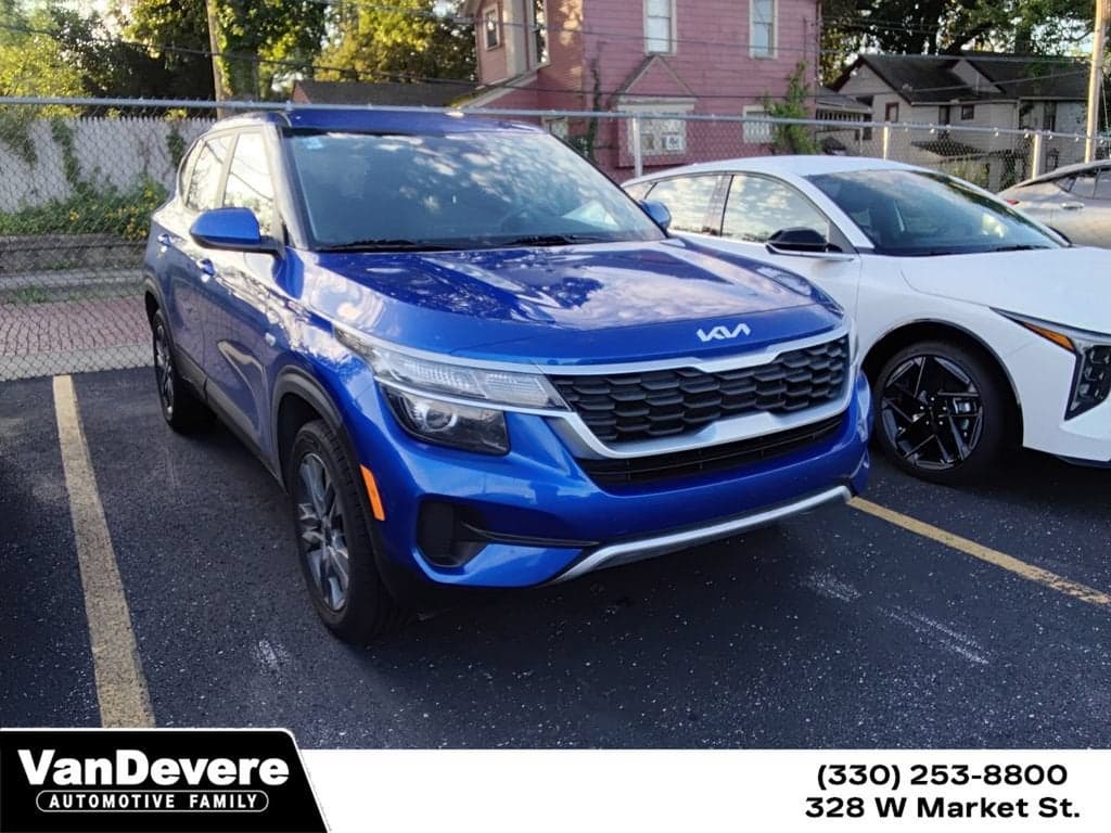 2023 Kia Seltos LX — photo 1 of 12