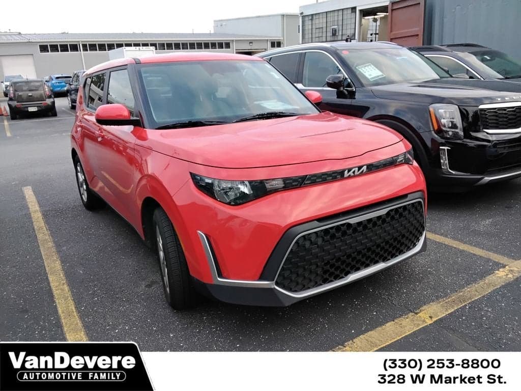 2023 Kia Soul LX — photo 1 of 12