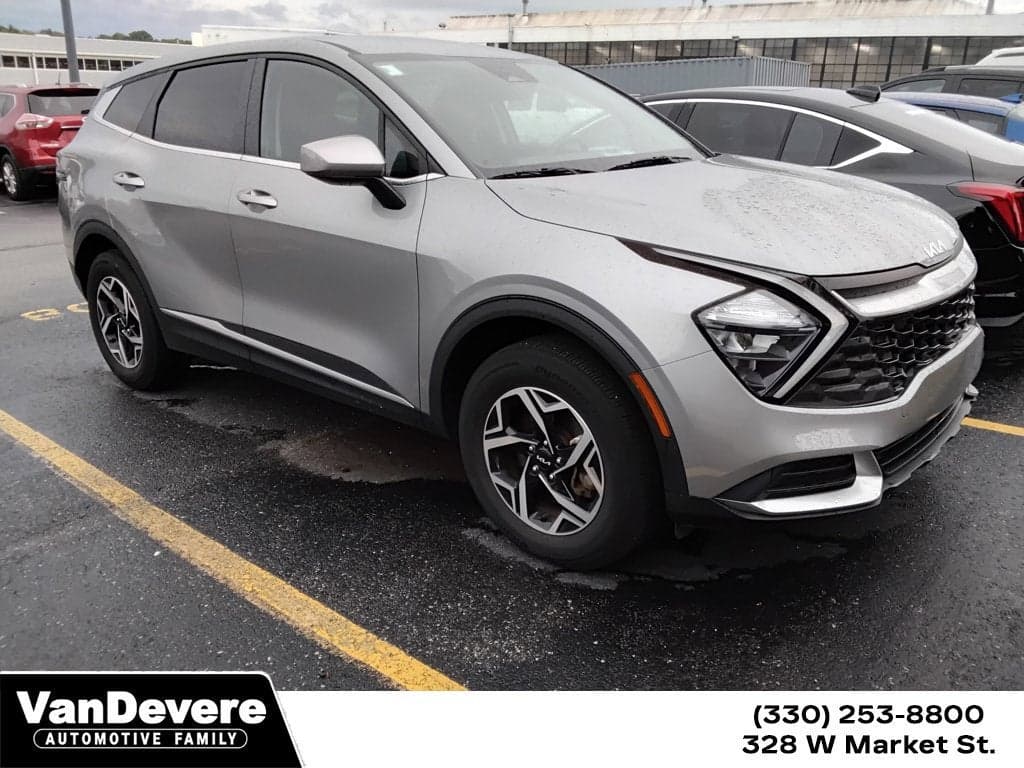 2023 Kia Sportage LX — photo 1 of 12