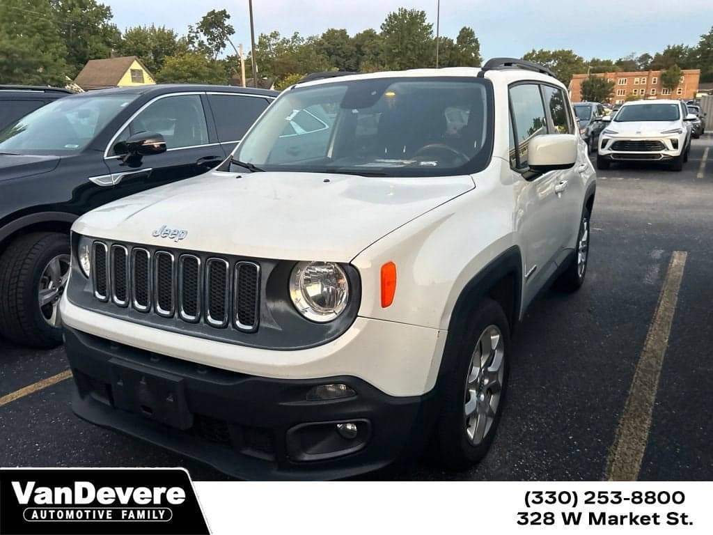 2016 Jeep Renegade Latitude — photo 1 of 12