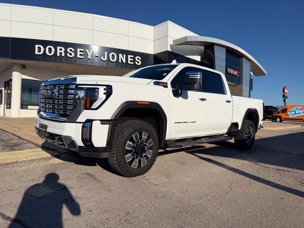 2024 GMC Sierra 2500HD Denali — photo 1 of 29