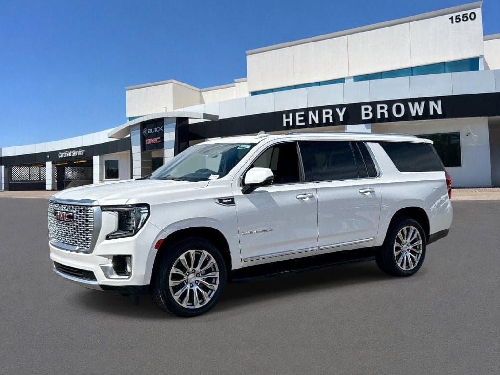 2023 GMC Yukon XL Denali — photo 1 of 52